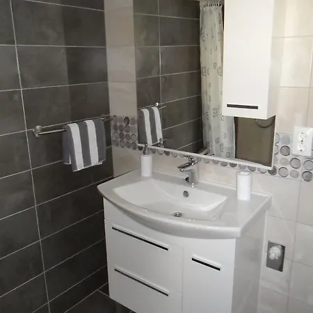 Luka & Iva Appartement *