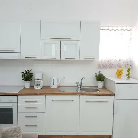 Luka & Iva Апартаменты